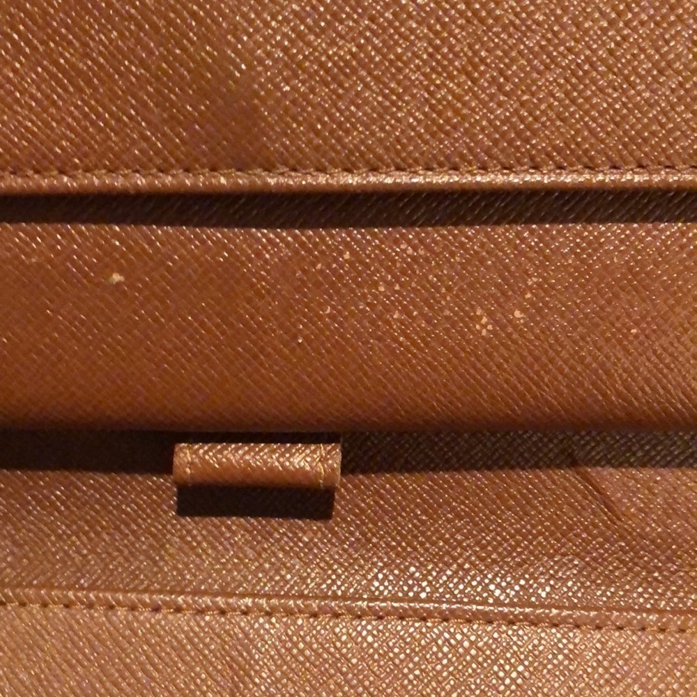 Louis Vuitton International Wallet - Picture 10 of 10